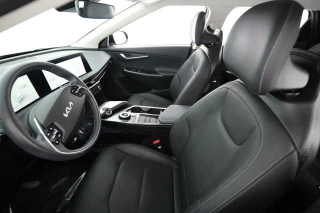2024 Kia EV6 — photo 3 of 23
