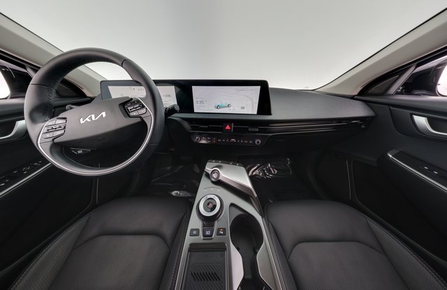 2024 Kia EV6 — photo 21 of 23