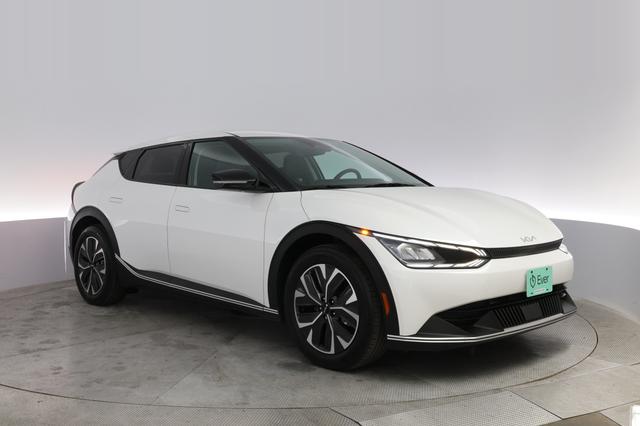 2024 Kia EV6 — photo 10 of 23