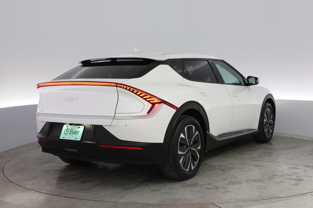 2024 Kia EV6 — photo 2 of 23