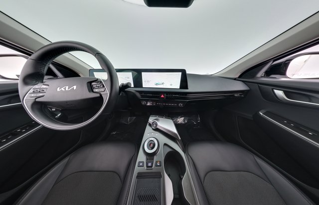 2024 Kia EV6 — photo 21 of 23