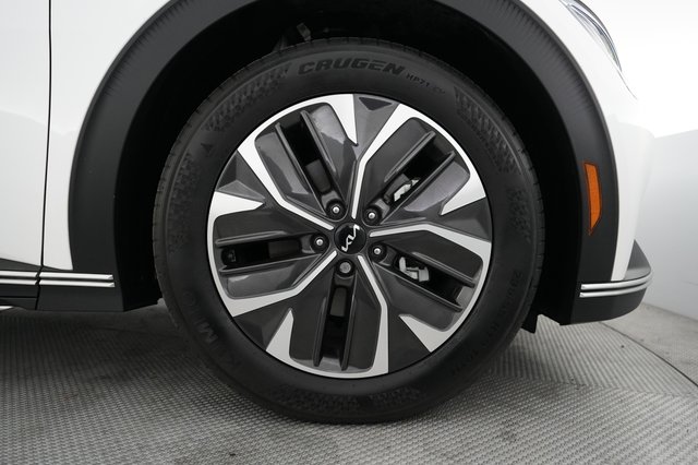 2024 Kia EV6 — photo 16 of 23