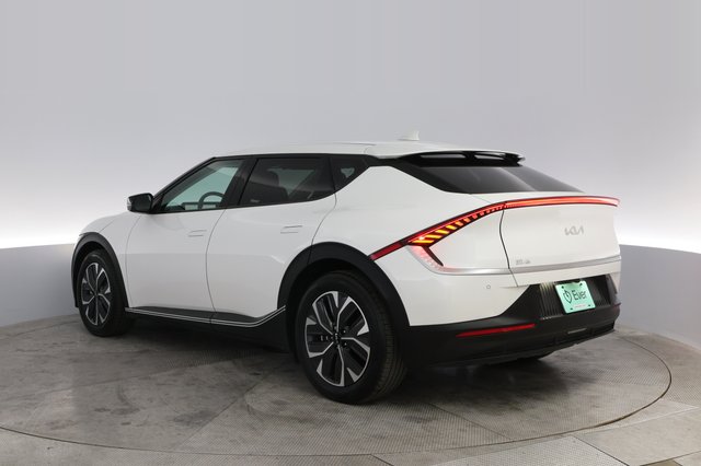 2024 Kia EV6 — photo 13 of 23