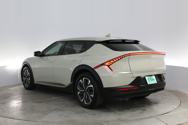 2024 Kia EV6 — photo 13 of 20