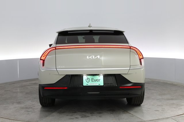 2024 Kia EV6 — photo 12 of 20