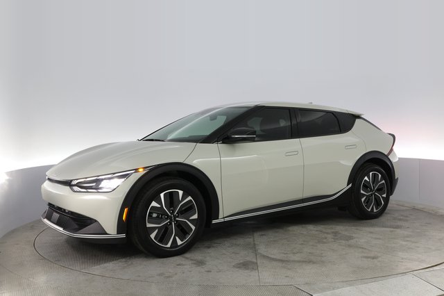 2024 Kia EV6 — photo 14 of 20
