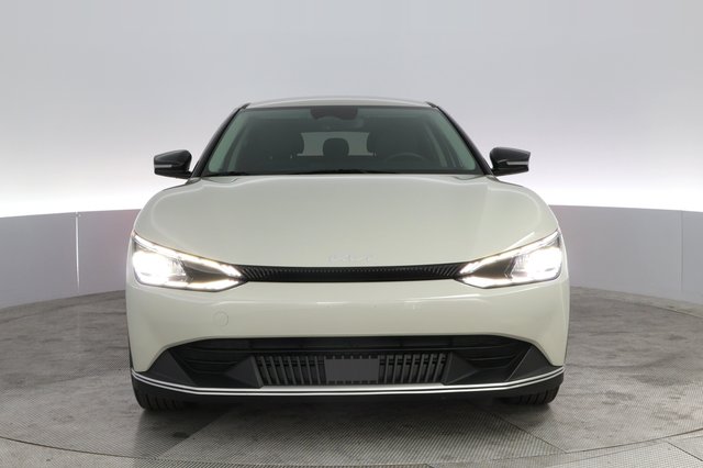 2024 Kia EV6 — photo 9 of 20