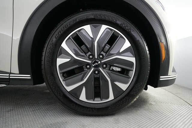 2024 Kia EV6 — photo 17 of 20