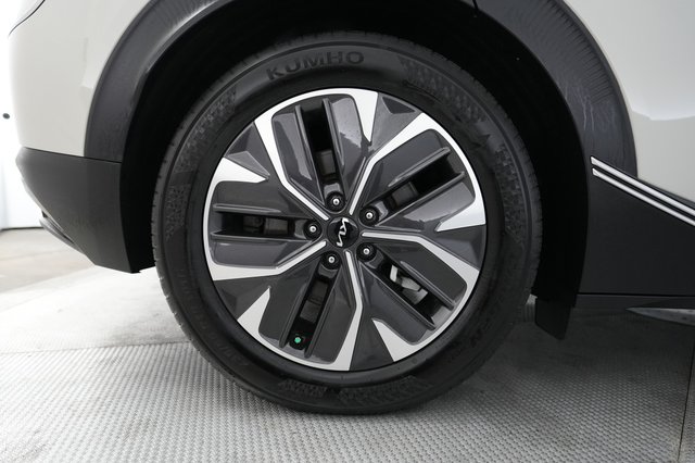 2024 Kia EV6 — photo 16 of 20