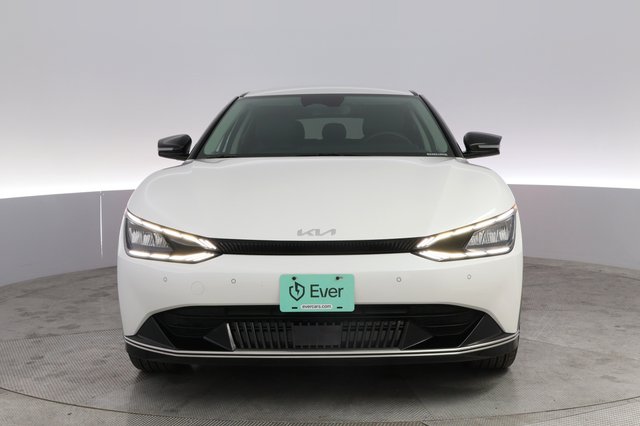 2024 Kia EV6 — photo 9 of 21