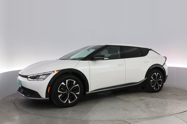 2024 Kia EV6 — photo 14 of 21