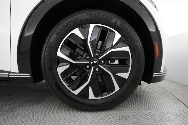 2024 Kia EV6 — photo 16 of 21