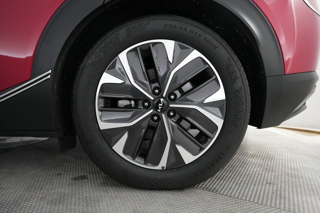 2024 Kia EV6 — photo 17 of 23