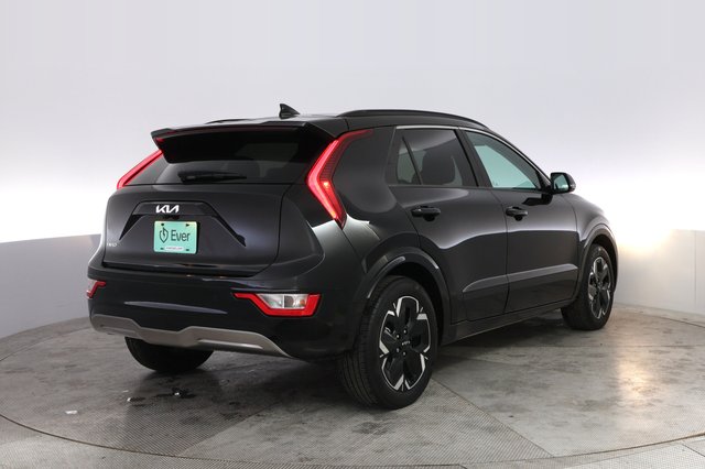 2024 Kia Niro EV — photo 2 of 21