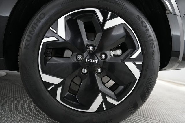 2024 Kia Niro EV — photo 17 of 21