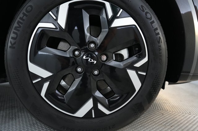 2024 Kia Niro EV — photo 16 of 21