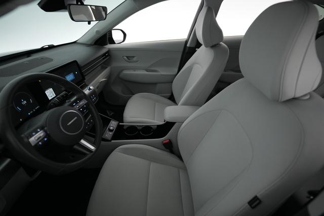 2024 Hyundai Kona Electric — photo 3 of 20