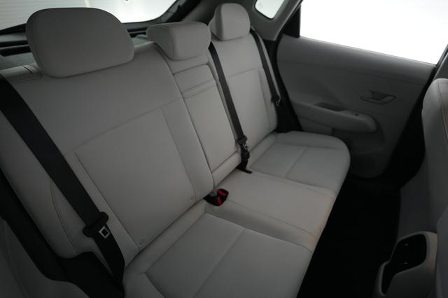 2024 Hyundai Kona Electric — photo 4 of 20