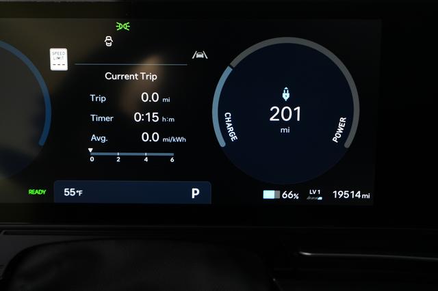 2024 Hyundai Kona Electric — photo 5 of 23