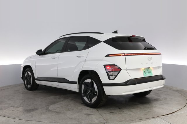 2024 Hyundai Kona Electric — photo 13 of 23