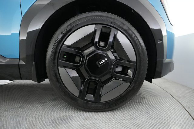 2024 Kia EV9 — photo 16 of 22