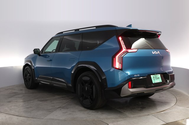 2024 Kia EV9 — photo 13 of 22