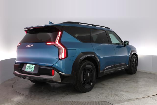 2024 Kia EV9 — photo 2 of 22