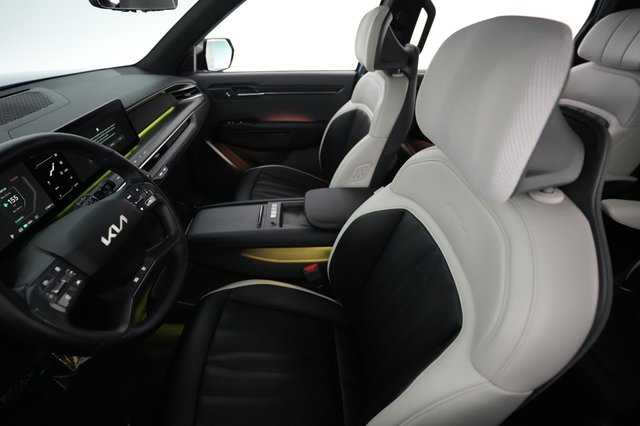 2024 Kia EV9 — photo 3 of 22
