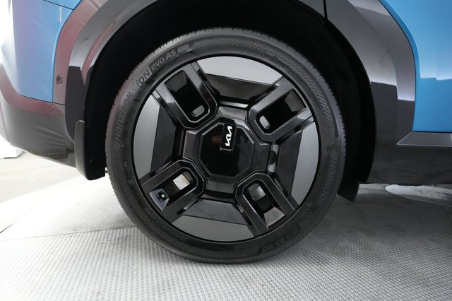 2024 Kia EV9 — photo 15 of 22