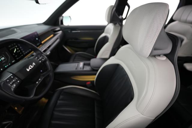 2024 Kia EV9 — photo 3 of 24