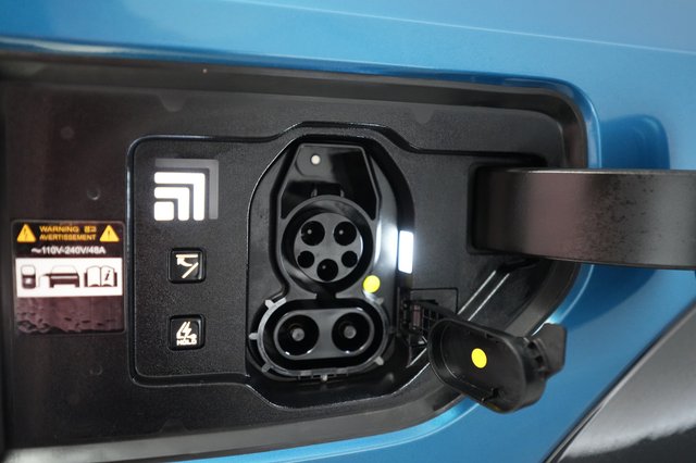 2024 Kia EV9 — photo 8 of 24