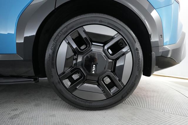 2024 Kia EV9 — photo 7 of 24