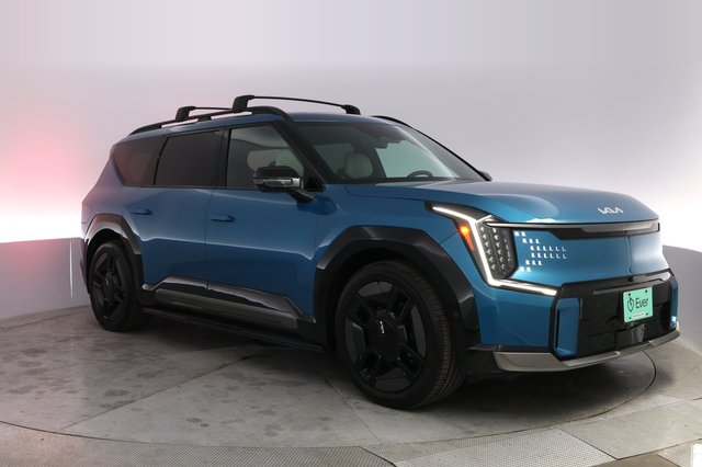 2024 Kia EV9 — photo 10 of 24
