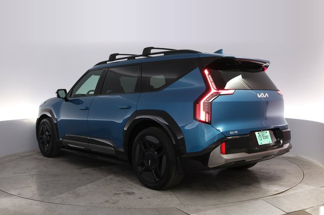 2024 Kia EV9 — photo 13 of 24