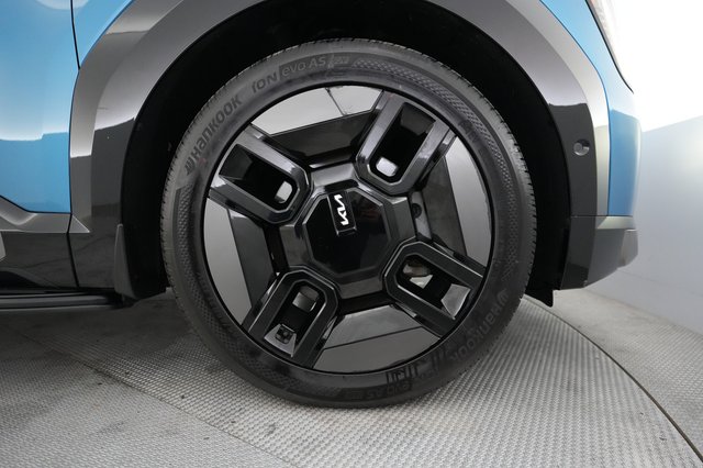 2024 Kia EV9 — photo 17 of 24