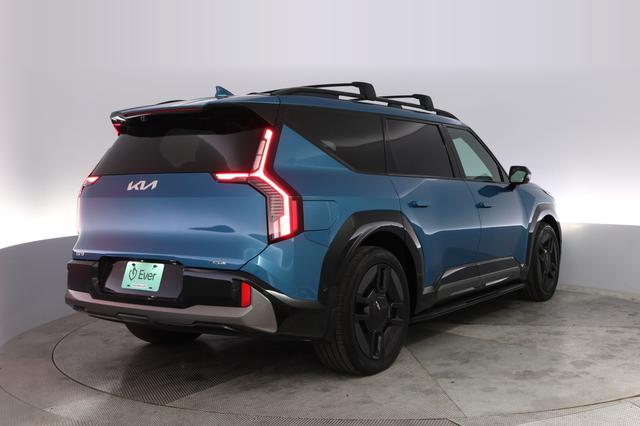 2024 Kia EV9 — photo 2 of 24