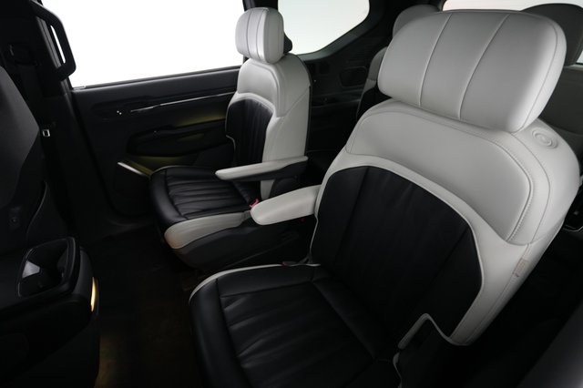 2024 Kia EV9 — photo 19 of 24