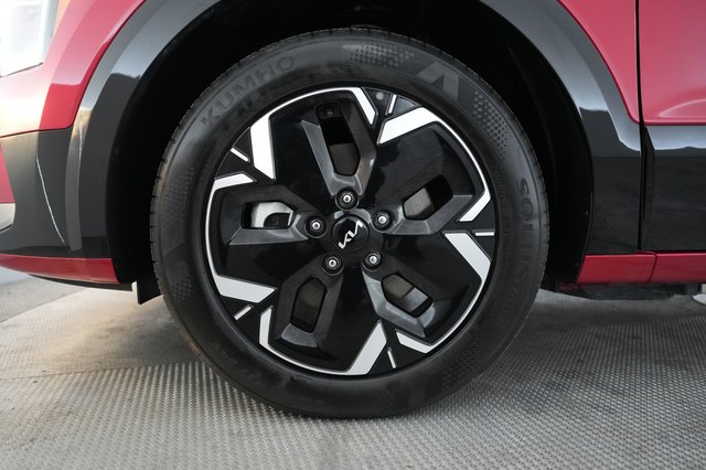 2025 Kia Niro EV — photo 15 of 20