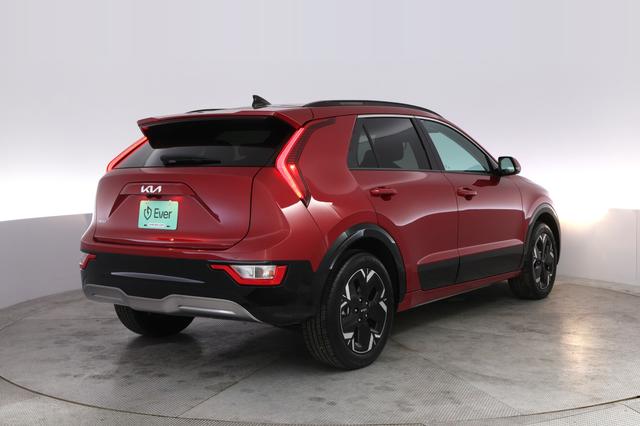 2025 Kia Niro EV — photo 2 of 20
