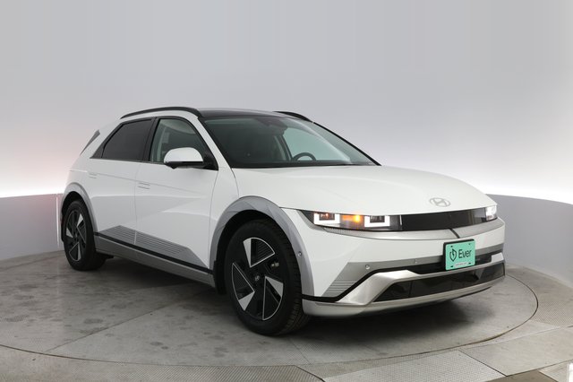 2025 Hyundai IONIQ 5 — photo 10 of 20