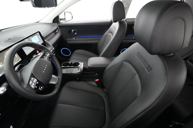 2025 Hyundai IONIQ 5 — photo 3 of 20