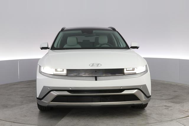 2025 Hyundai IONIQ 5 — photo 9 of 20