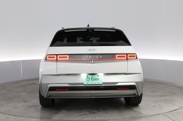 2025 Hyundai IONIQ 5 — photo 12 of 20
