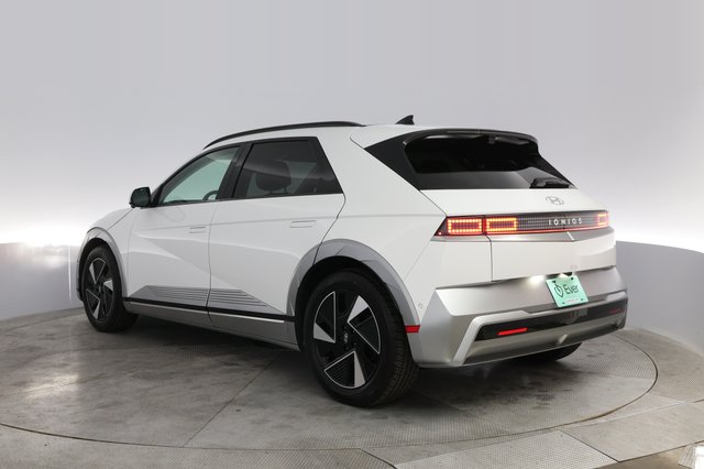2025 Hyundai IONIQ 5 — photo 13 of 20