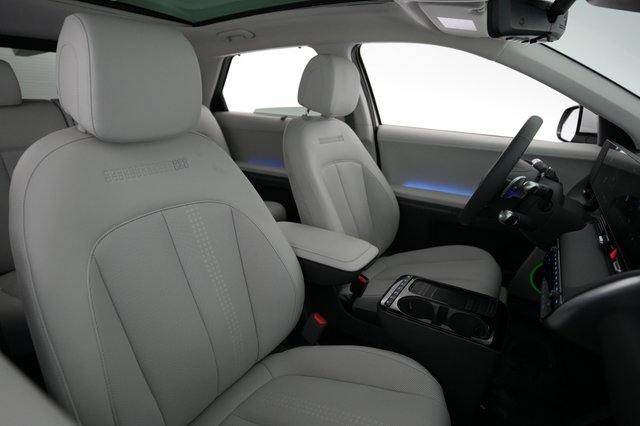 2025 Hyundai IONIQ 5 — photo 18 of 20
