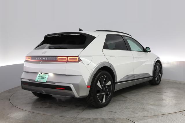 2025 Hyundai IONIQ 5 — photo 2 of 20