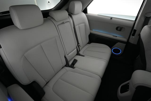 2025 Hyundai IONIQ 5 — photo 4 of 20