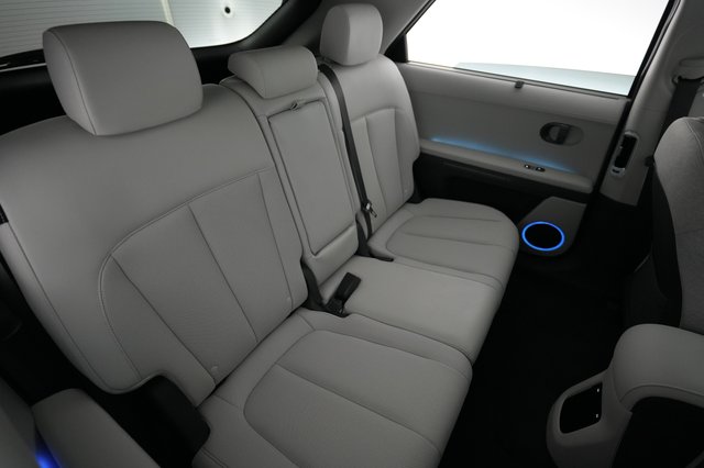 2025 Hyundai IONIQ 5 — photo 4 of 20