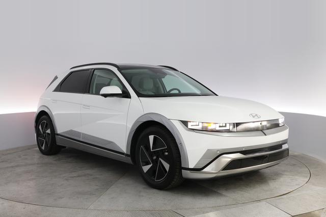 2025 Hyundai IONIQ 5 — photo 10 of 20