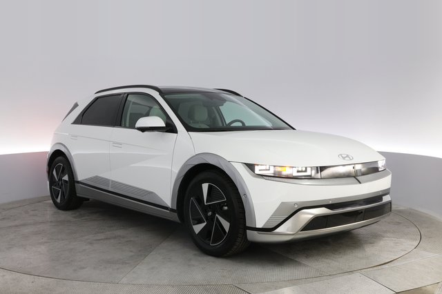 2025 Hyundai IONIQ 5 — photo 10 of 20